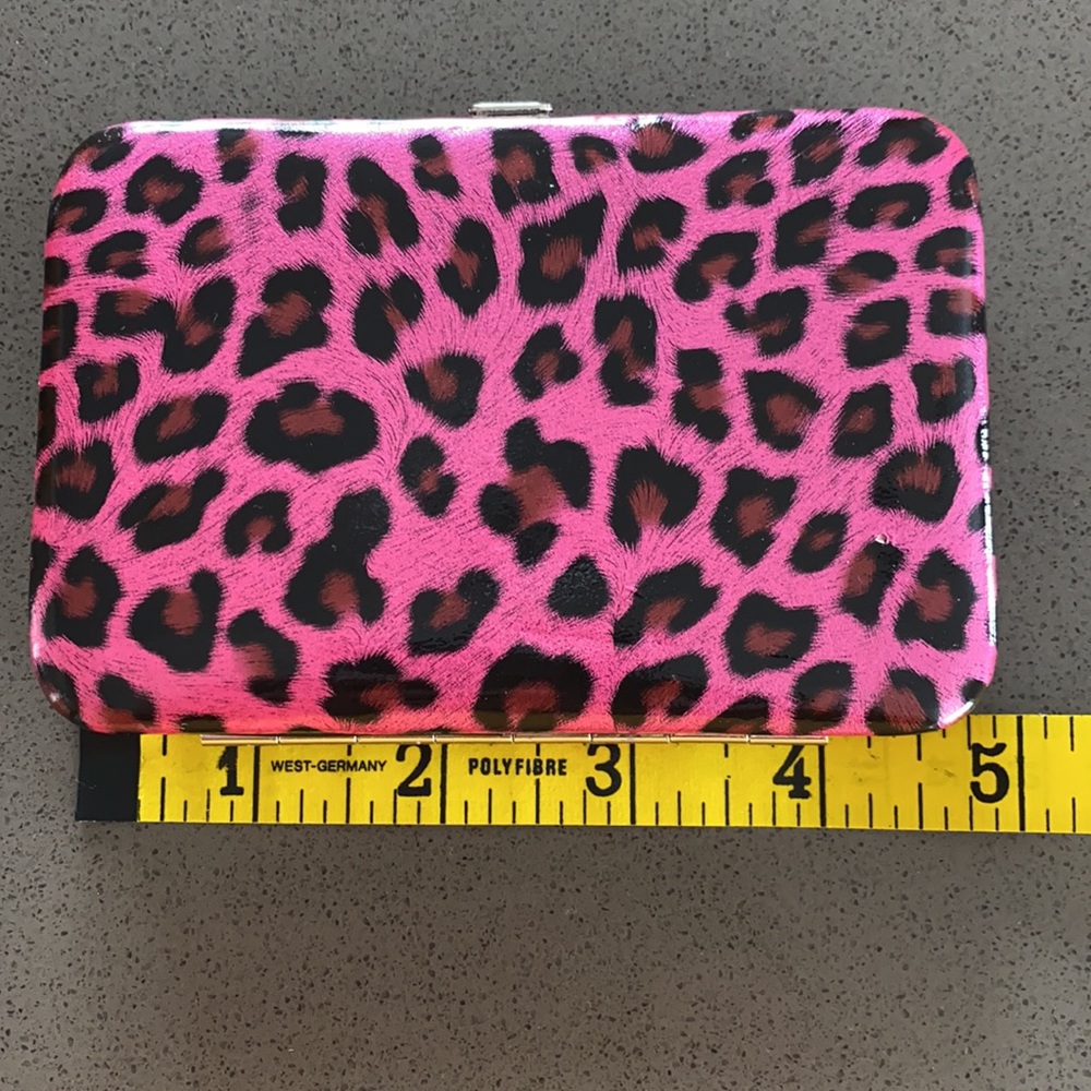 Pink Leopard Cardholder - Picture 4 of 5